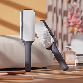 Escova Mágica Retrátil Auto Limpante - Renovati Hair para desembaraçar cabelos com facilidade